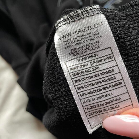 2000s Hurley Waffleknit Long Sleeve Size medium,... - Picture 5 of 7